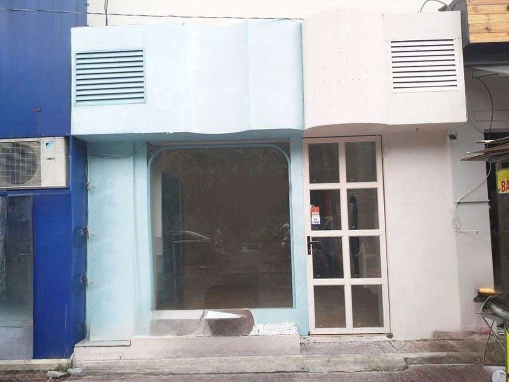 cho thuê Nguyên căn mặt tiền đường  Cách Mạng Tháng Tám Q.1